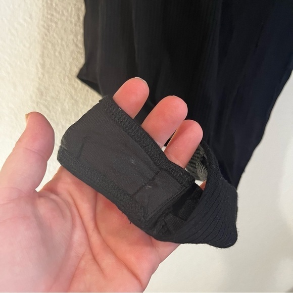 Privacy Please Privacy Please Noni Bodysuit Black size large ribbed plunge neck - Picture 5 of 10